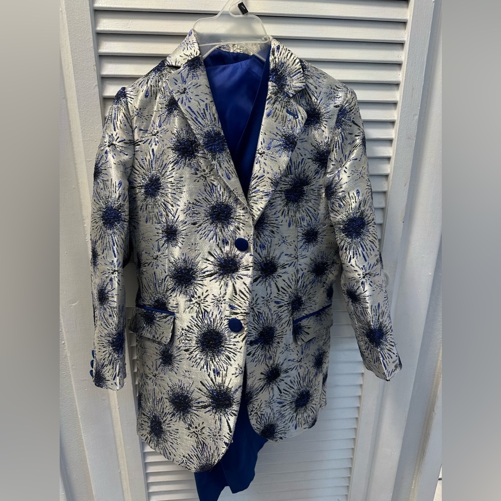 Suit, pants, and vest World of Kids size 10